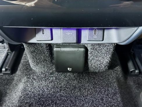 New 2026 Land Rover Range Rover SE image 28