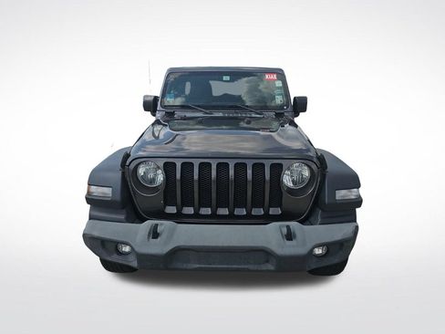 Used 2018 Jeep Wrangler Unlimited Sport S AWD/4WD image 2