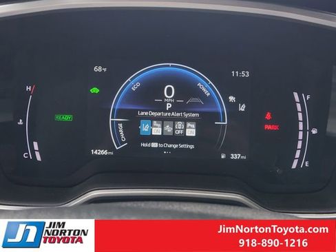 Used 2025 Toyota Corolla Cross AWD Hybrid w/ Convenience Package image 17