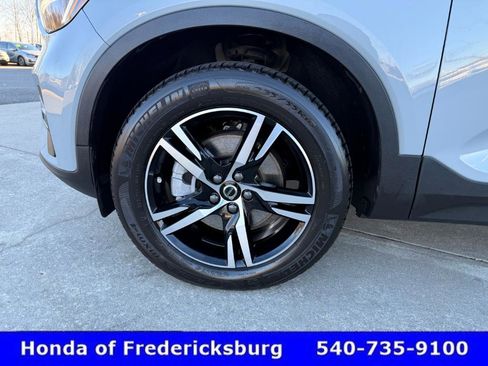 Used 2024 Volvo XC40 B5 Core w/ Protection Package image 10