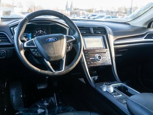 Used 2019 Ford Fusion Titanium image 14