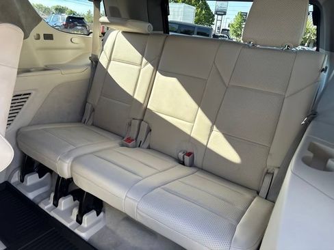 Used 2022 Cadillac Escalade Sport Platinum w/ LPO, ONYX Package AWD/4WD image 20