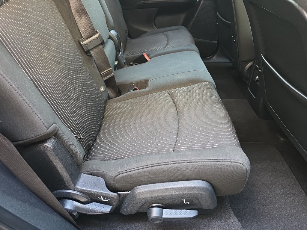 Used 2020 Dodge Journey SE w/ SE Popular Equipment Group FWD image 25