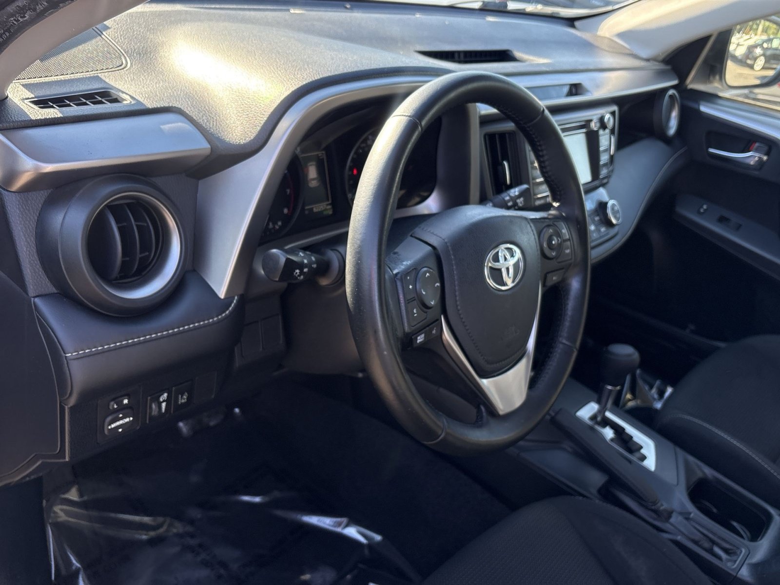 Used 2018 Toyota RAV4 XLE w/ Plus Extra Value Package FWD image 16
