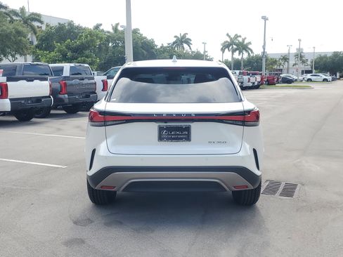 Used 2024 Lexus RX 350 FWD w/ Technology Package image 9