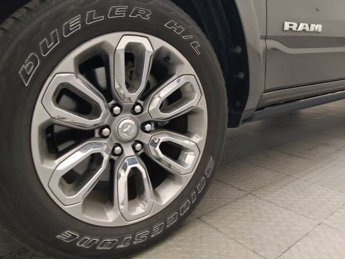 Used 2021 RAM 1500 Laramie w/ Sport Appearance Package AWD/4WD image 31