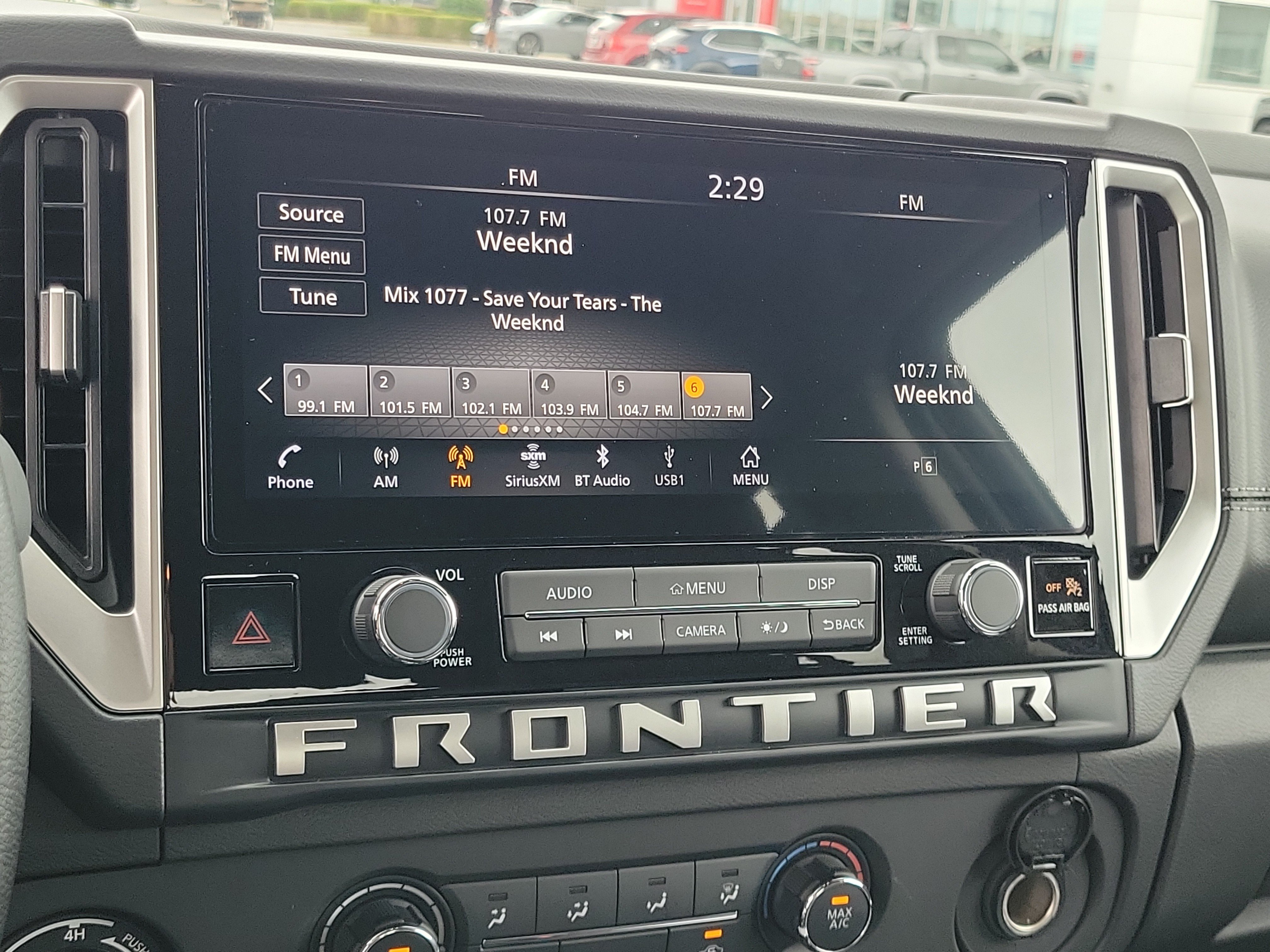Used 2025 Nissan Frontier SV w/ Tow Package AWD/4WD image 26