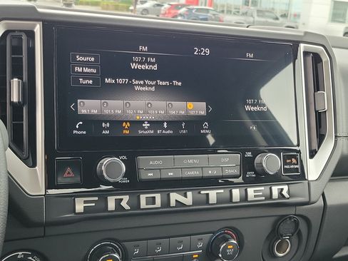 Used 2025 Nissan Frontier SV w/ Tow Package AWD/4WD image 26