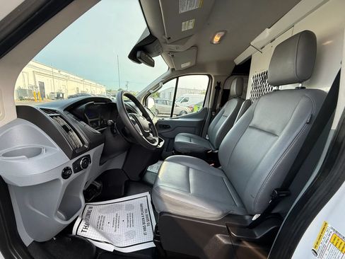 Used 2018 Ford Transit 250 130 Low Roof RWD image 20