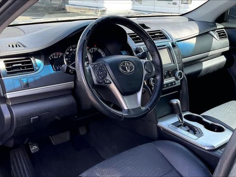 Used 2012 Toyota Camry SE FWD image 2