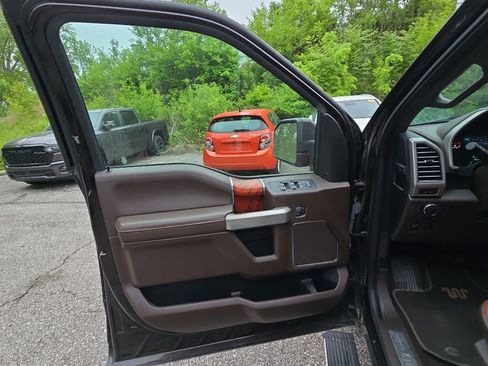 Used 2019 Ford F150 King Ranch w/ Equipment Group 601A Luxury AWD/4WD image 21