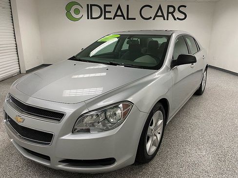 Used 2011 Chevrolet Malibu LS image 1