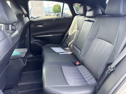 Used 2021 Toyota Venza XLE AWD/4WD image 11