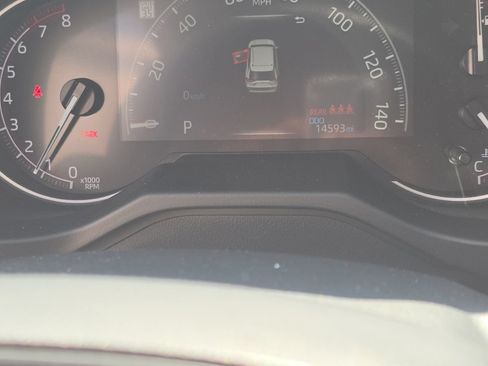Used 2025 Toyota RAV4 LE AWD/4WD image 13