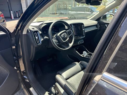 Used 2023 Volvo XC40 B5 Ultimate w/ Protection Package Premier AWD/4WD image 9
