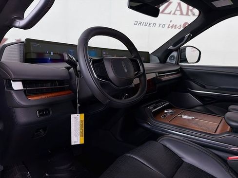 New 2026 Lincoln Navigator L Black Label AWD/4WD image 9