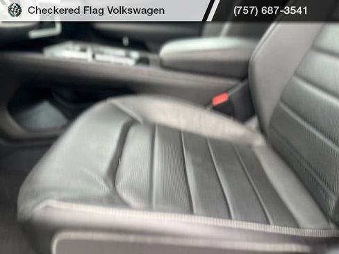 Used 2025 Volkswagen Atlas Cross Sport SEL AWD/4WD image 22
