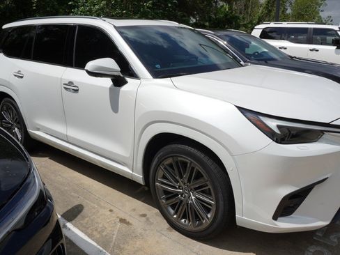 Certified 2024 Lexus TX 350 FWD w/ Technology Package image 4