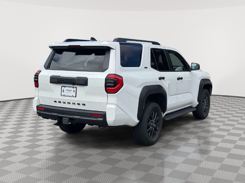 Used 2025 Toyota 4Runner SR5 AWD/4WD image 7