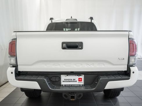 Used 2023 Toyota Tacoma TRD Sport w/ Technology Package AWD/4WD image 5