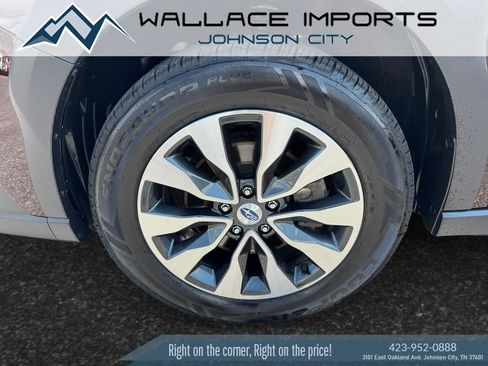 Used 2024 Subaru Outback Limited AWD/4WD image 9