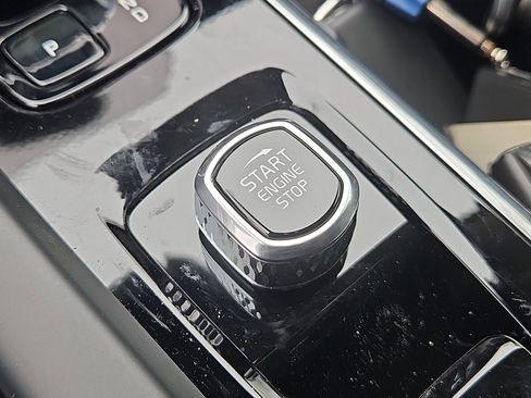 New 2026 Volvo XC60 B5 Plus w/ Protection Package Premier image 16