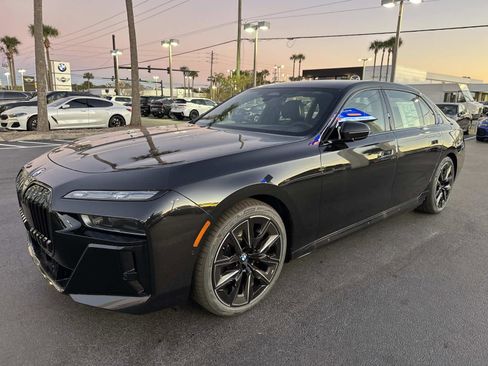 New 2026 BMW i7 xDrive60 w/ Executive Package image 7