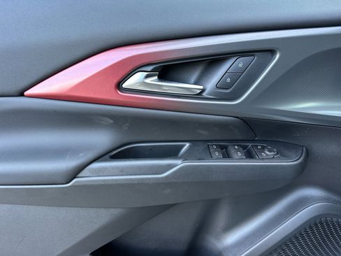 New 2026 Chevrolet Equinox EV RS image 11