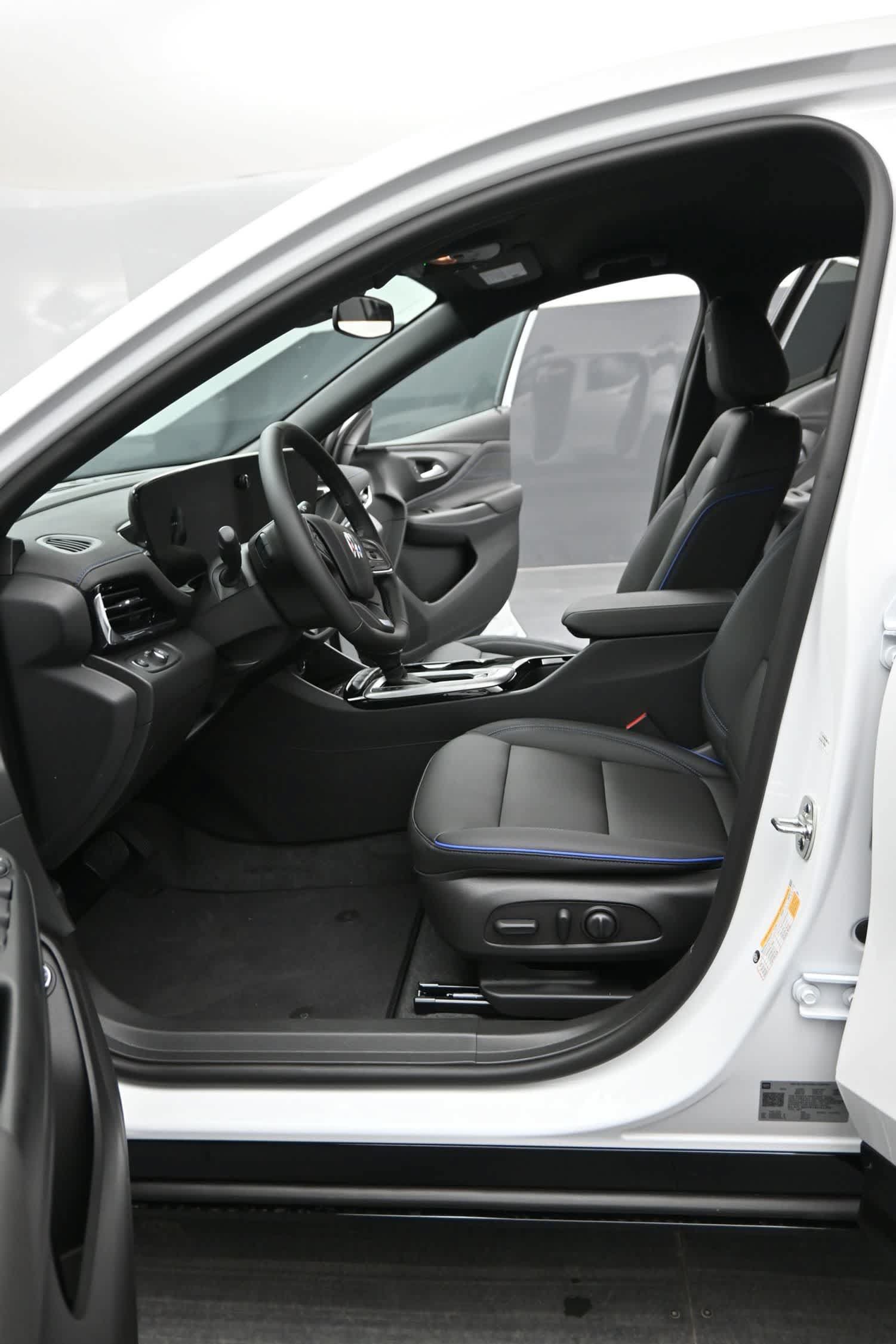 New 2026 Buick Envista Sport Touring w/ Convenience I Package FWD image 18