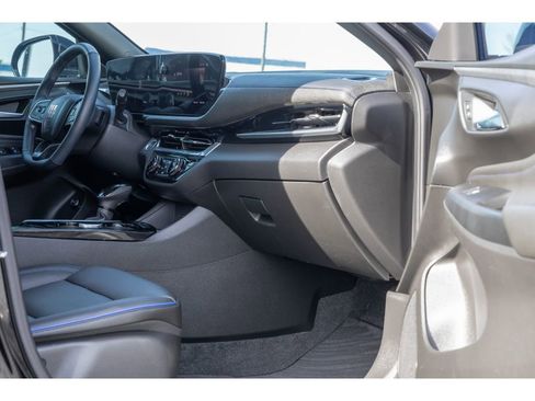 Used 2024 Buick Envista Sport Touring w/ Convenience I Package image 10