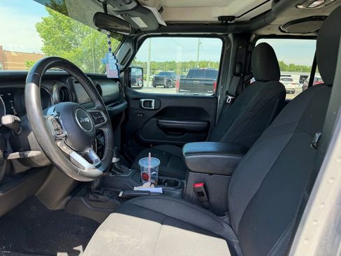 Used 2020 Jeep Gladiator Sport w/ Quick Order Package 24S AWD/4WD image 5