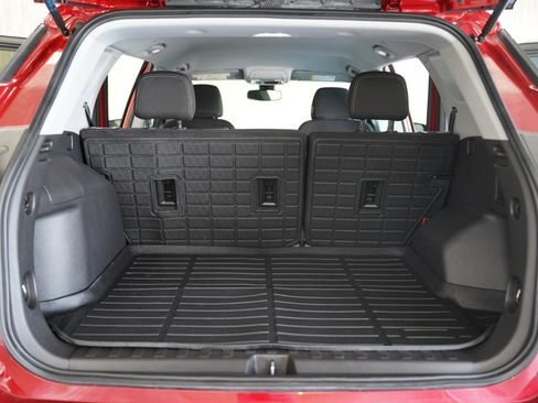 Used 2023 GMC Terrain SLE w/ Driver Convenience Package image 37