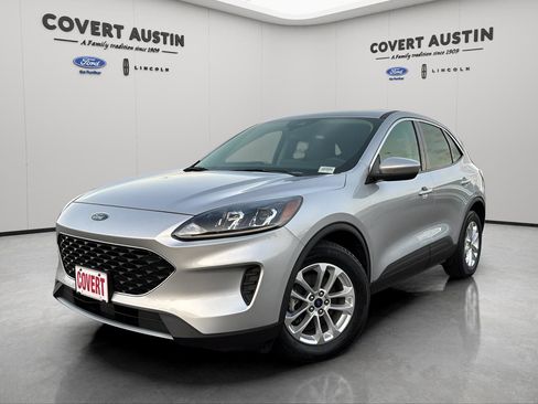 Used 2020 Ford Escape SE image 1