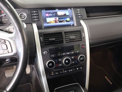 Used 2016 Land Rover Discovery Sport HSE image 5