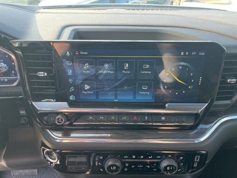 Used 2024 Chevrolet Silverado 1500 LTZ image 25