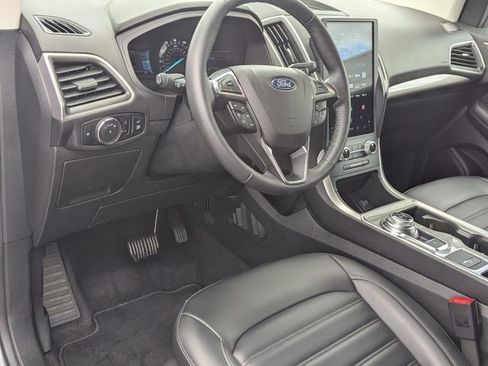 Certified 2024 Ford Edge SEL w/ Convenience Package AWD/4WD image 11