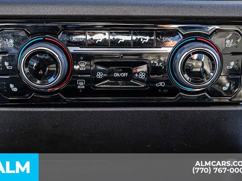 Used 2024 Chevrolet Silverado 2500 LTZ image 43