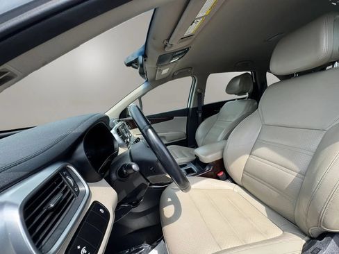 Used 2016 Kia Sorento EX FWD image 11
