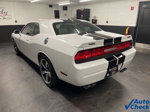 Used 2014 Dodge Challenger SRT8 image 7