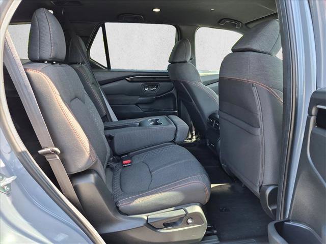 Used 2025 Honda Pilot Sport image 20