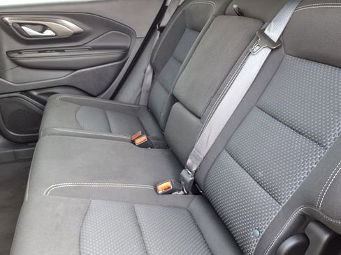 Used 2022 GMC Terrain SLE w/ Driver Convenience Package image 7