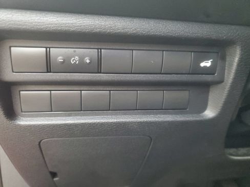 Used 2023 Mitsubishi Outlander SE AWD/4WD image 33