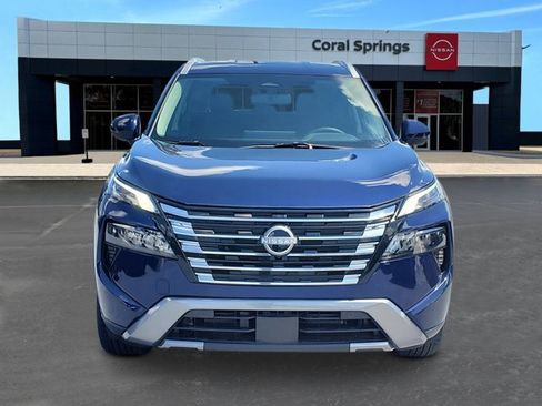 New 2025 Nissan Rogue SL image 6