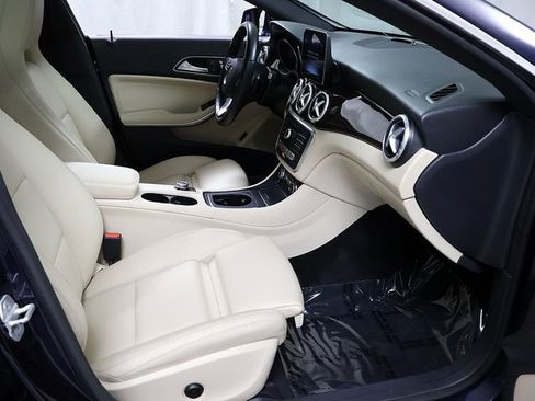 Used 2018 Mercedes-Benz CLA 250 CLA 250 image 34