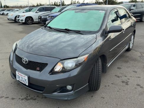 Used 2010 Toyota Corolla S image 3