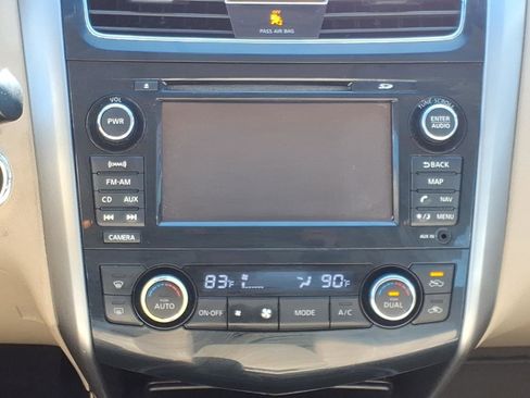 Used 2013 Nissan Altima 2.5 SL w/ Technology Pkg FWD image 6