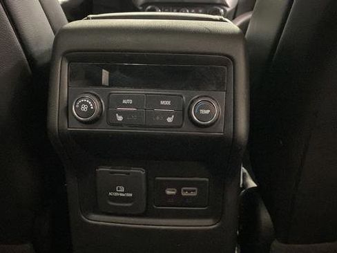 Used 2021 GMC Acadia SLT w/ Elevation Edition AWD/4WD image 30