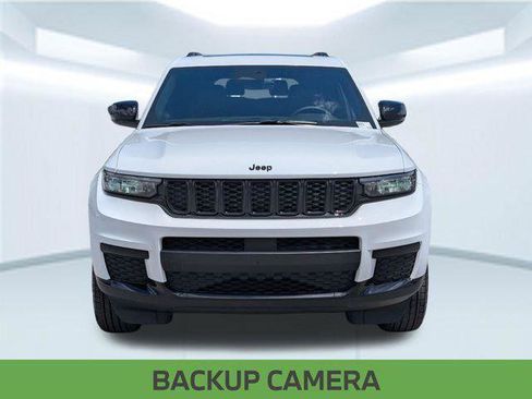 Certified 2025 Jeep Grand Cherokee L Altitude AWD/4WD image 10