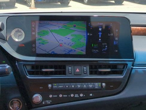 Certified 2022 Lexus ES 350 Ultra Luxury w/ Accessory Package 2 FWD image 17