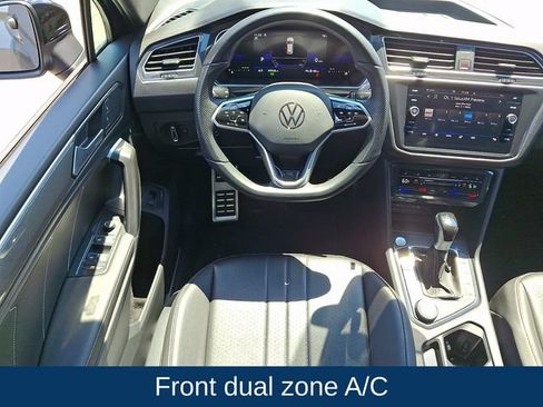 Used 2024 Volkswagen Tiguan SE R-Line AWD/4WD image 3